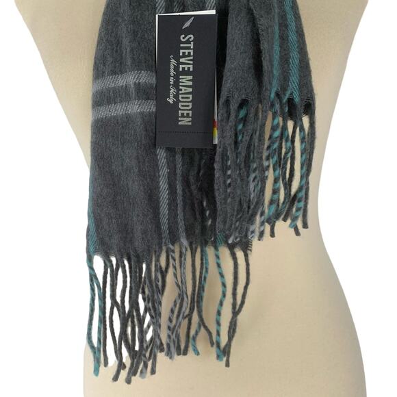 Steve Madden Plaid Grey And Blue Muffler Scarf OS - Picture 4 of 6